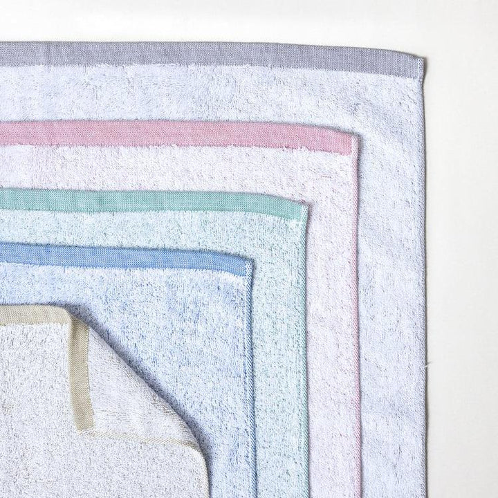Yukine Colored Bath towel