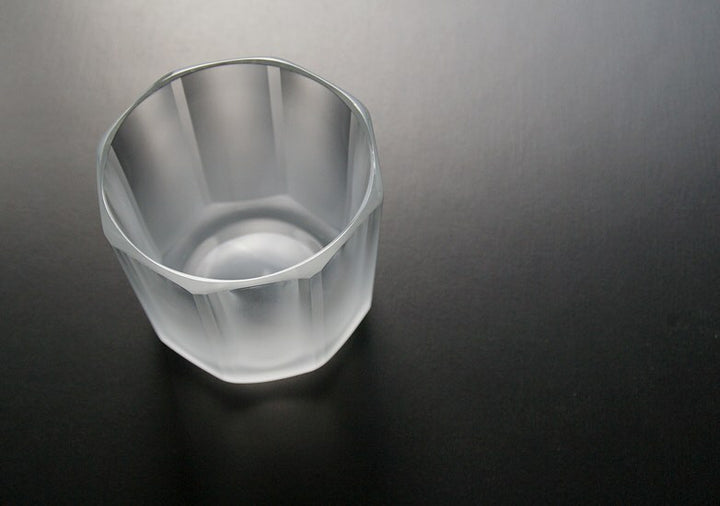 Decagonal rock glass