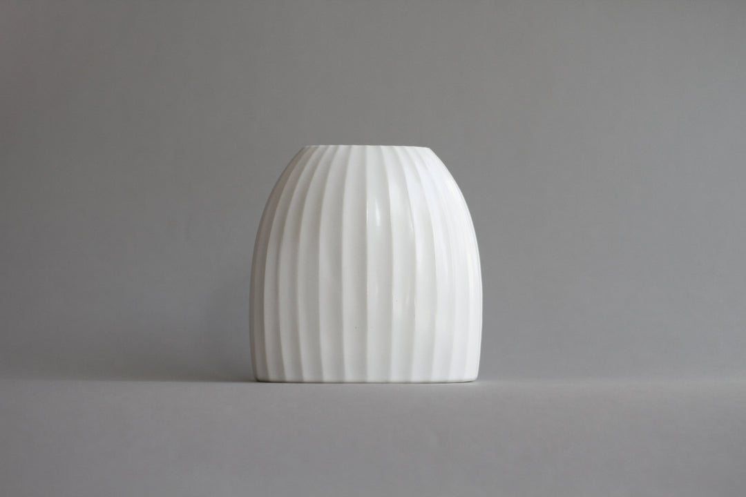 Oji Masanori porcelain Shinogi Daen vase