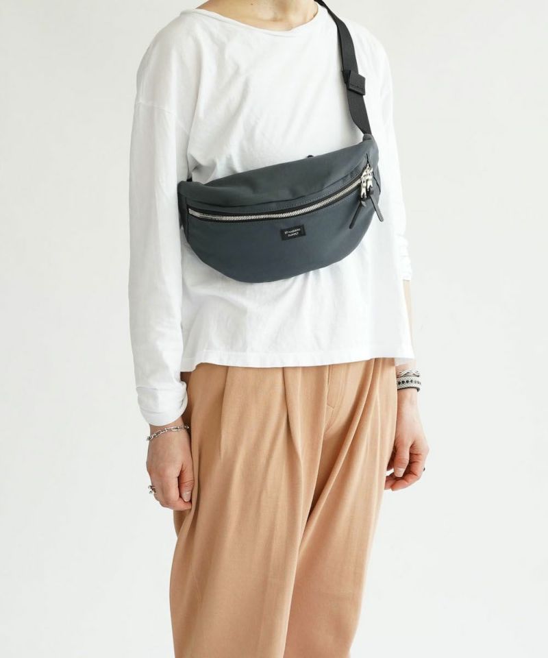 Standard Supply Simplicity Fanny Pack