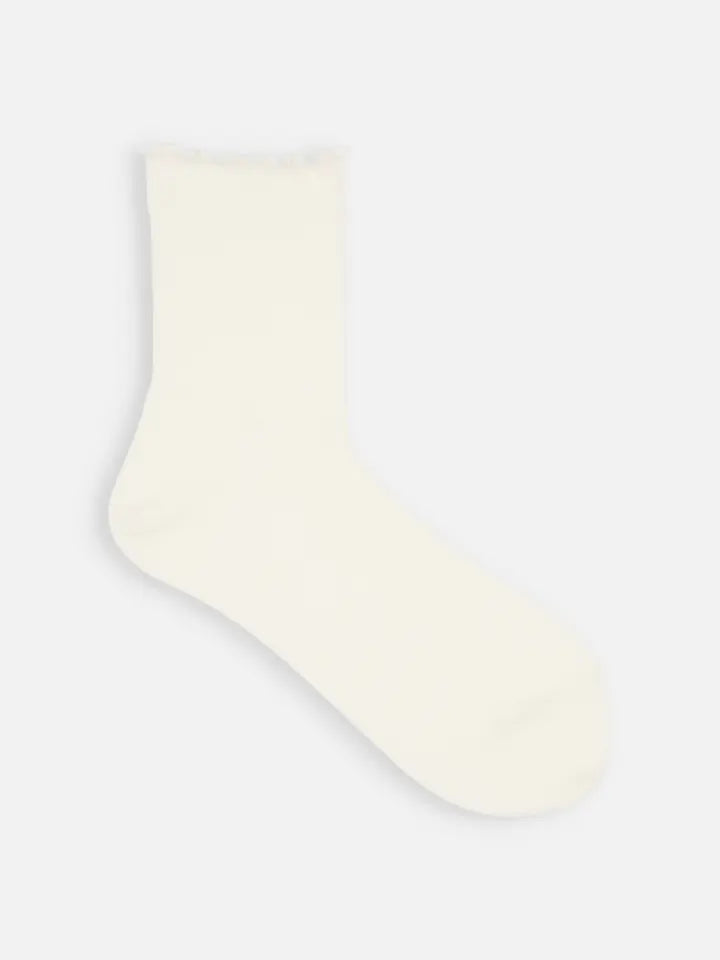 Tabio 011132737 [Soft elastic opening] Mellow rib short socks / 01 Off White