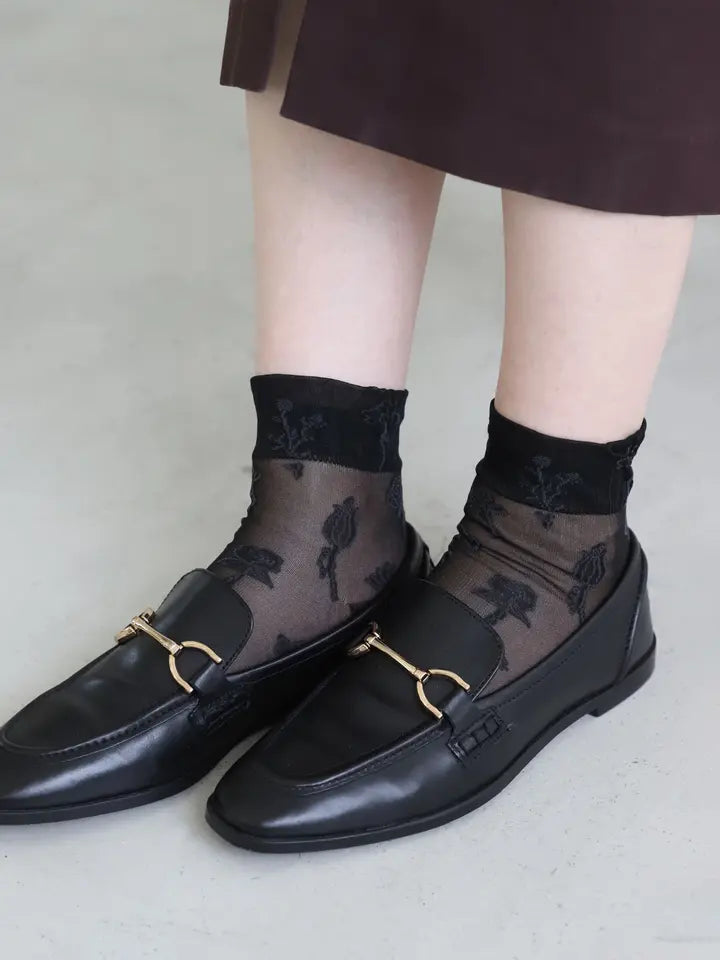 Tabio 021131659 Sheer one-tone floral short socks / 12 Black