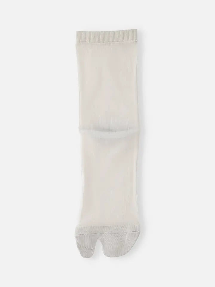 Tabio 021131881 Sheer bicolor tabi short socks / 10 Silver Gray