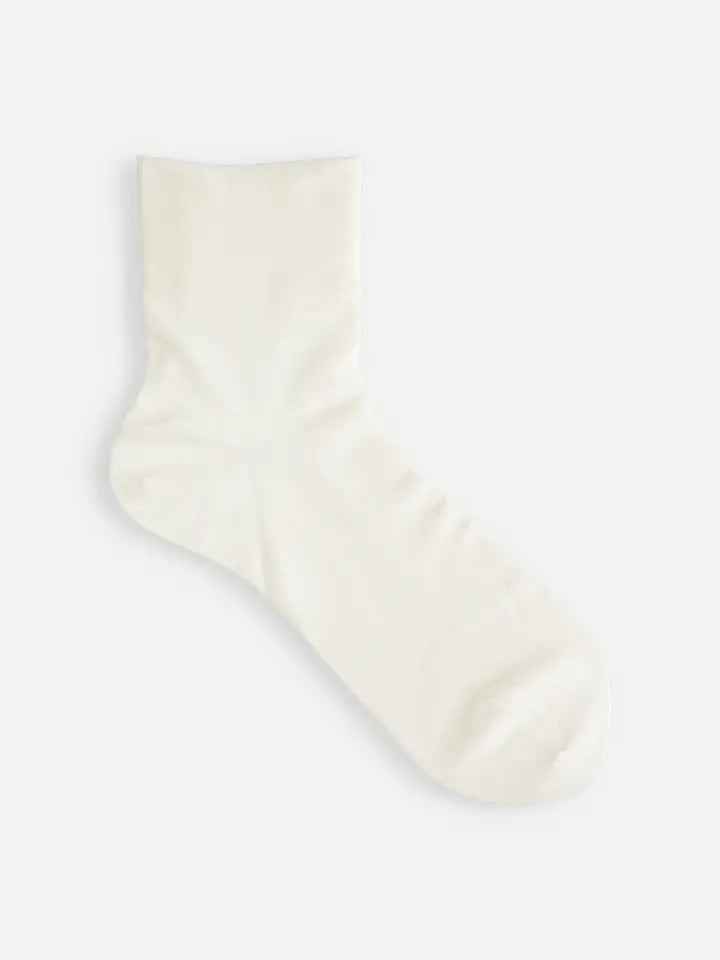 Tabio 021132010 plain silk short socks / Various Colors