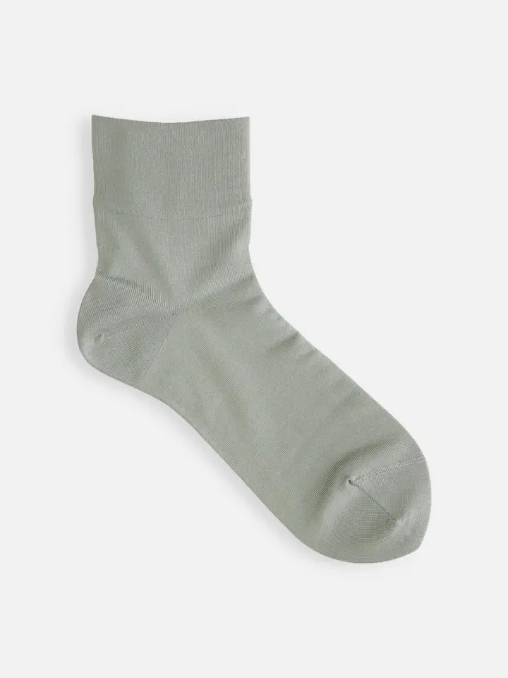 Tabio 021132010 plain silk short socks / Various Colors