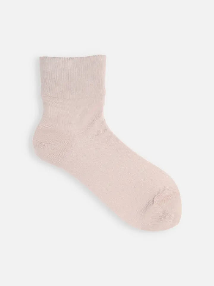 Tabio 021132010 plain silk short socks / Various Colors