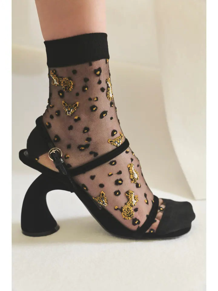 Tabio 021132506 See-through leopard short socks 12 black