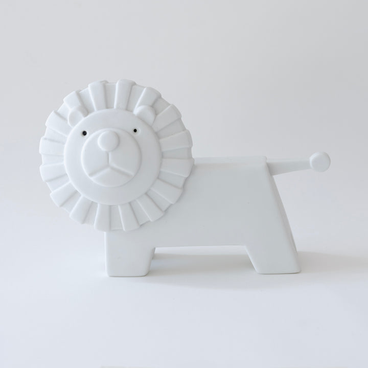 Kihara Porcelain Lion