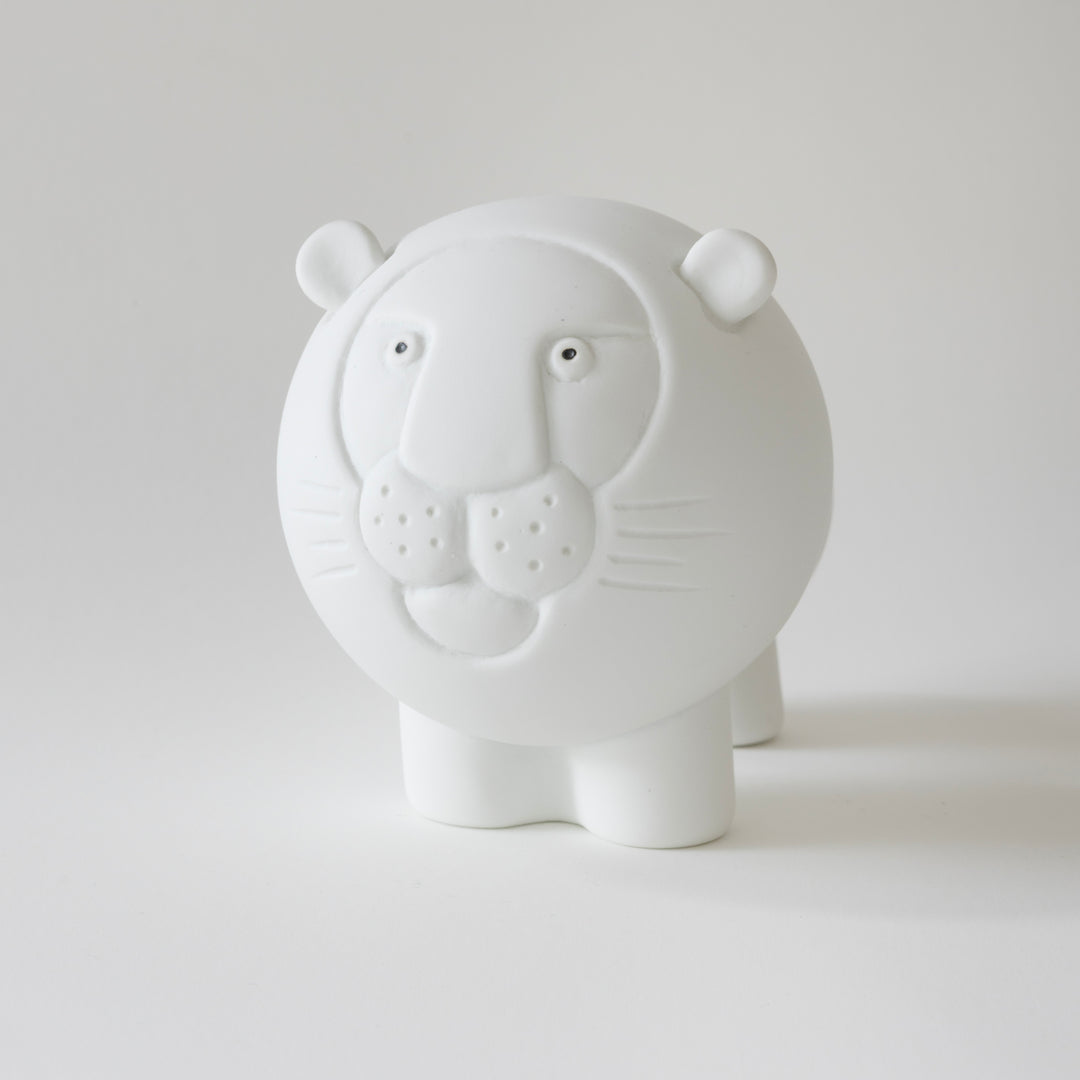 Kihara Porcelain Round Lion
