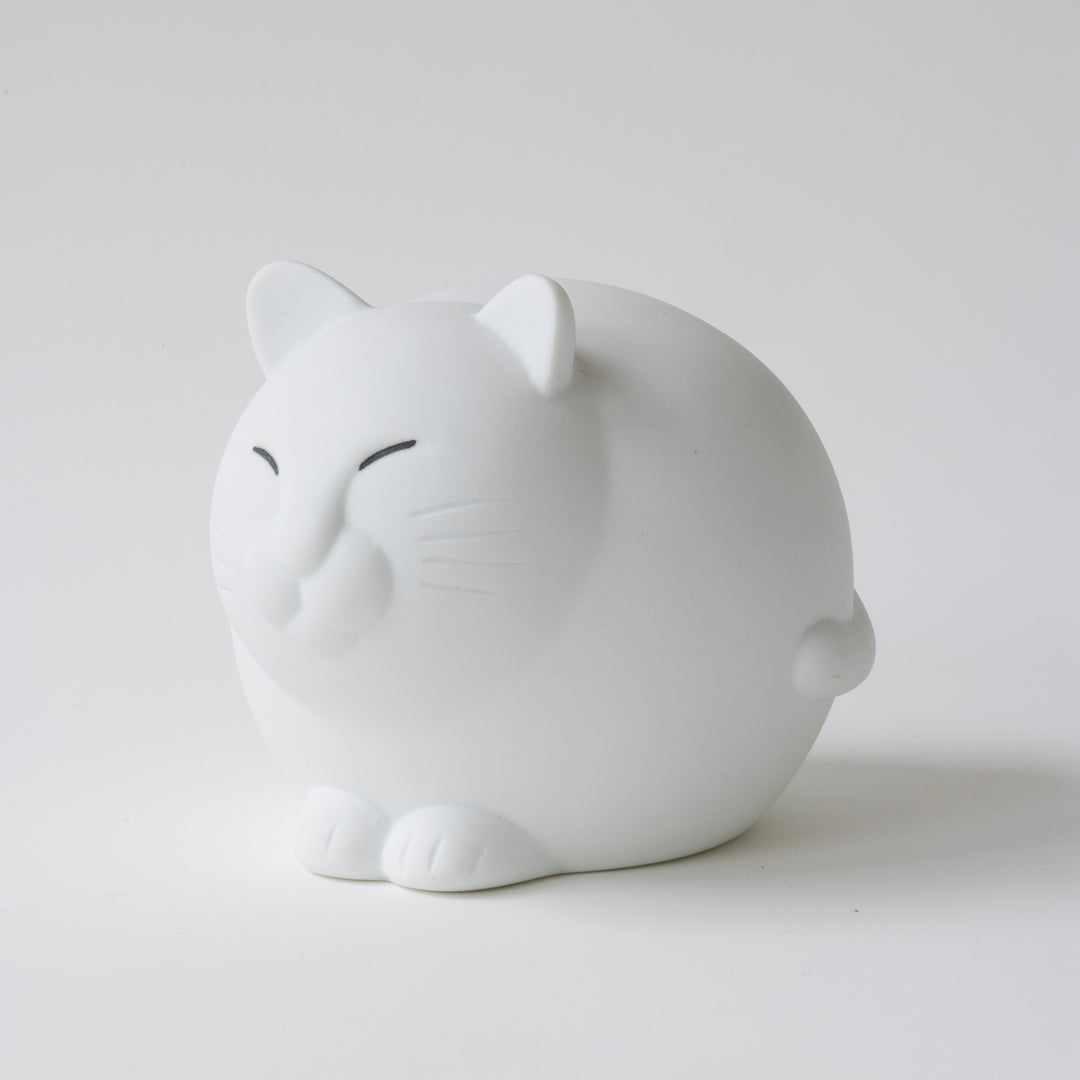 Kihara Porcelain Cat