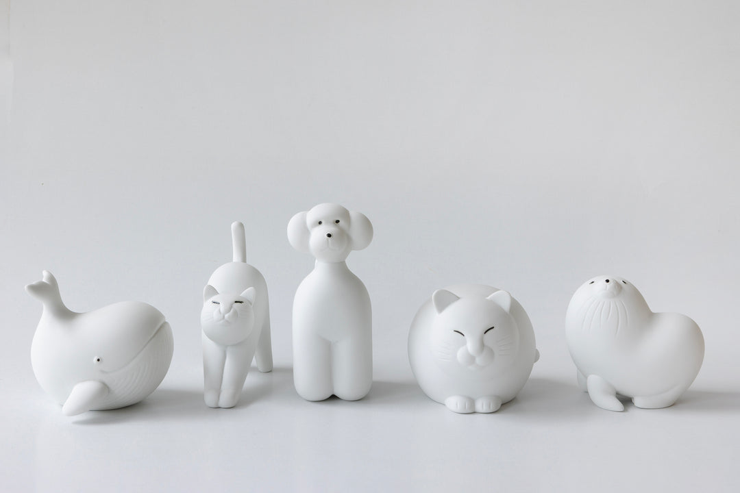 Kihara Porcelain Cat