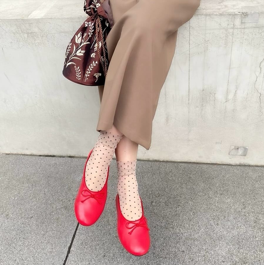 Tabio 021131981 Sheer dot short socks /various colors