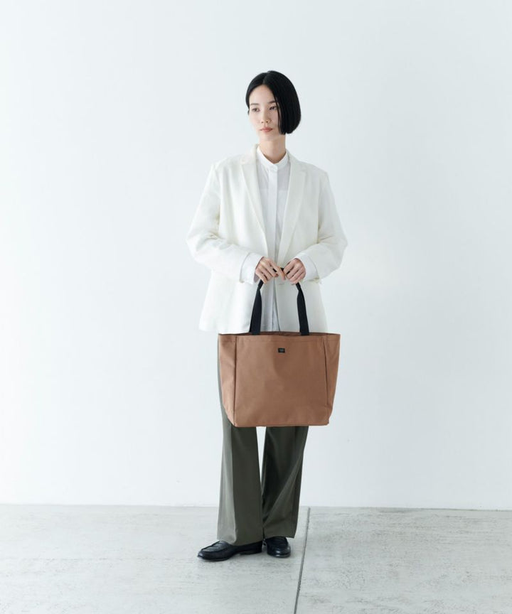 A4 B TOTE SAND BEIGE