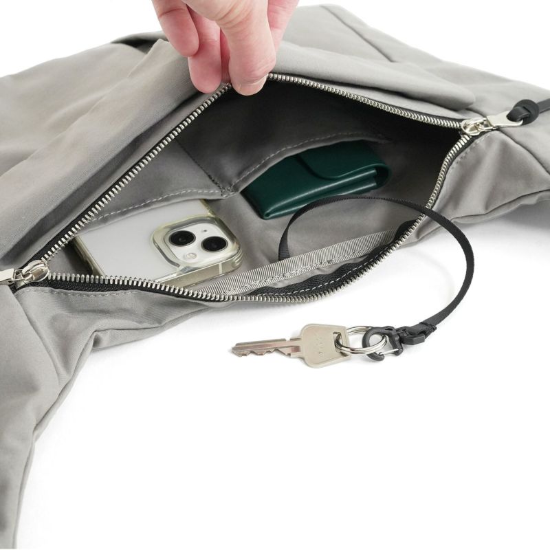 ALONG SHOULDER MOCHA