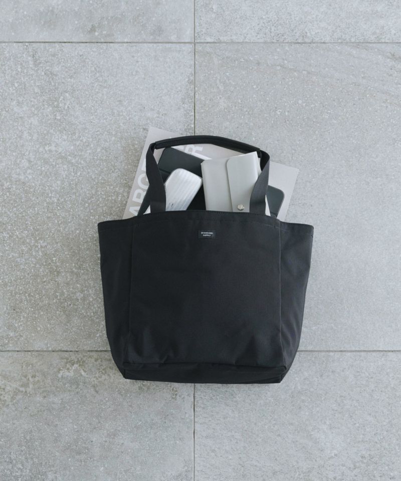 B TOTE M BLACK