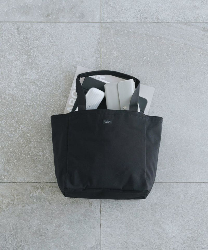 B TOTE M BLACK