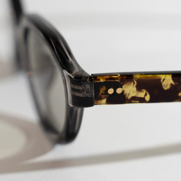 Ciqi Ian Gray Demi Sunglasses - Light Gray Lens