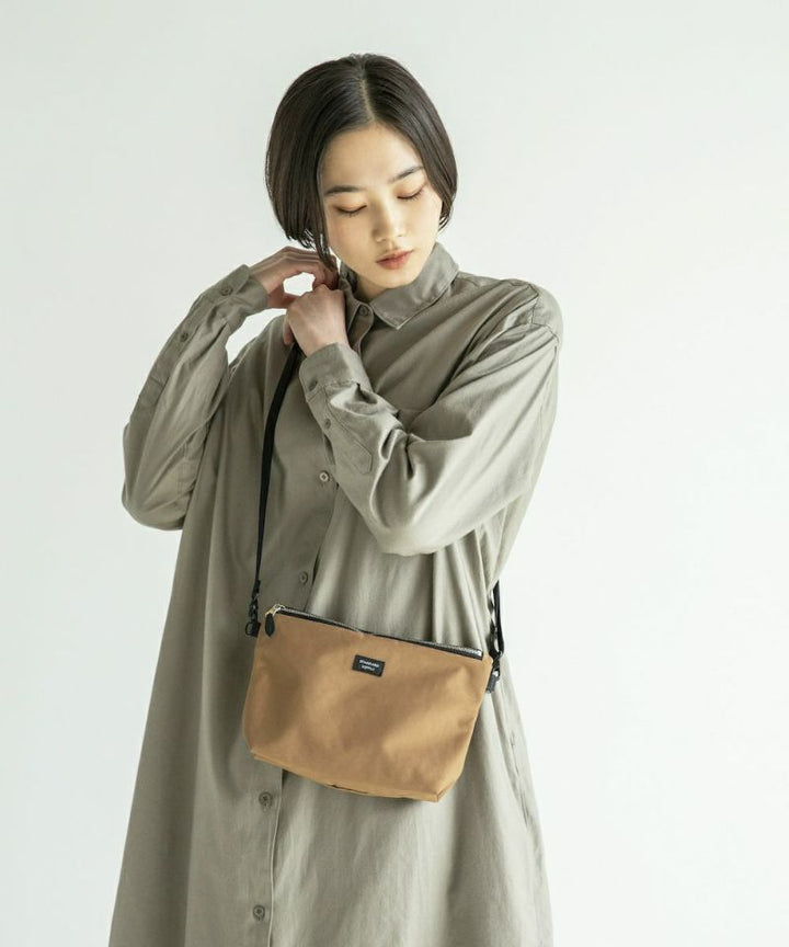 Standard Supply Simplicity Shoulder bag M