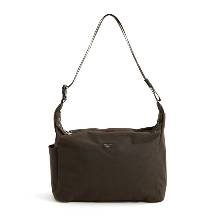 SPECIAL EDITION TRIANGLE SHOULDER  DARK BROWN