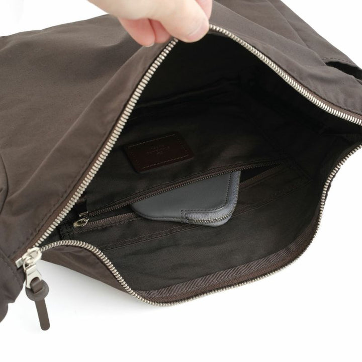 SPECIAL EDITION TRIANGLE SHOULDER  DARK BROWN