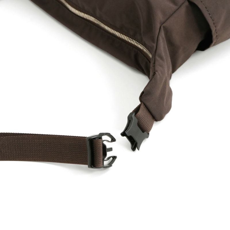 SPECIAL EDITION TRIANGLE SHOULDER  DARK BROWN
