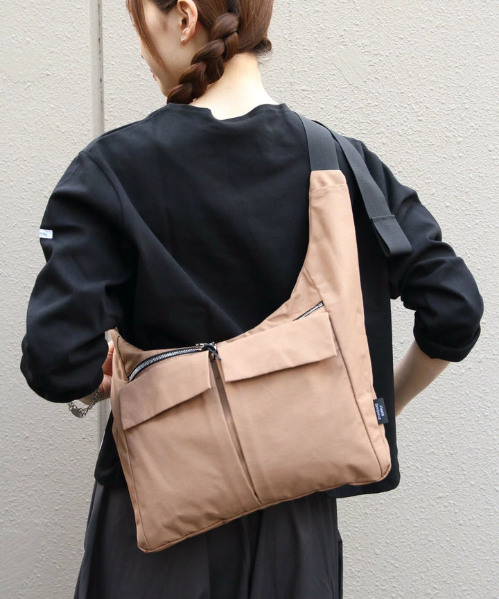 ALONG SHOULDER MOCHA