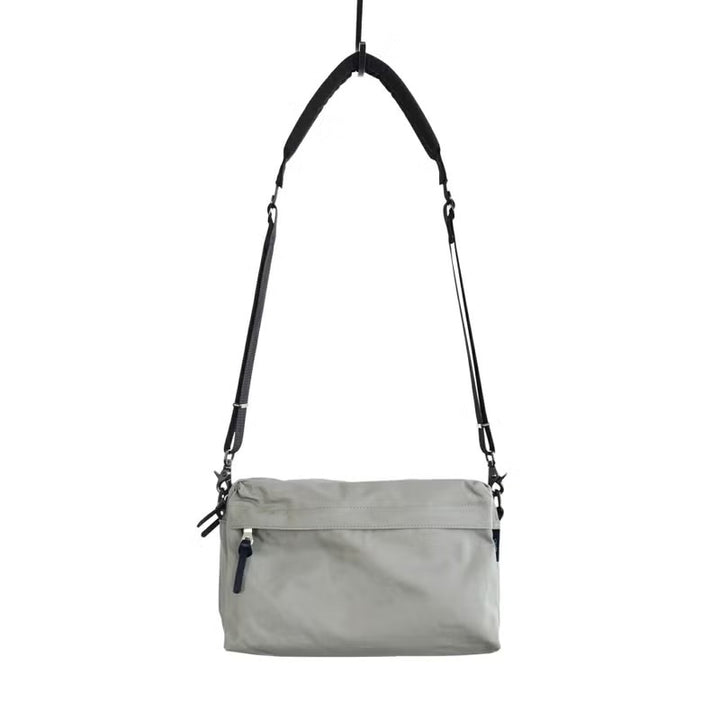 WEEKEND SHOULDER BAG