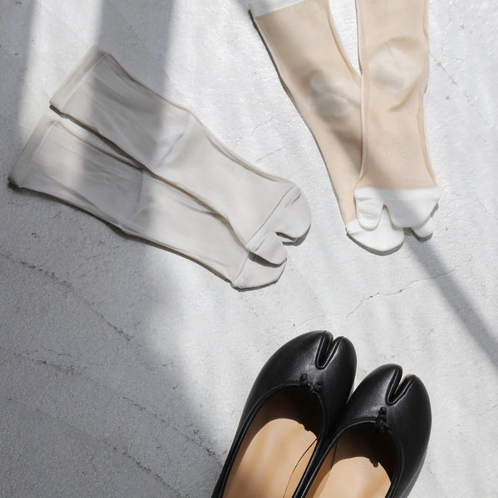 Tabio 021131881 Sheer bicolor tabi short socks / 13 Black+Black