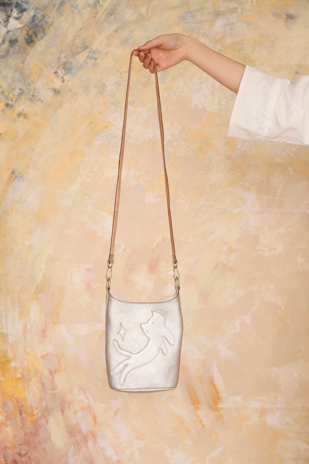 Kiraneko leather mini bag